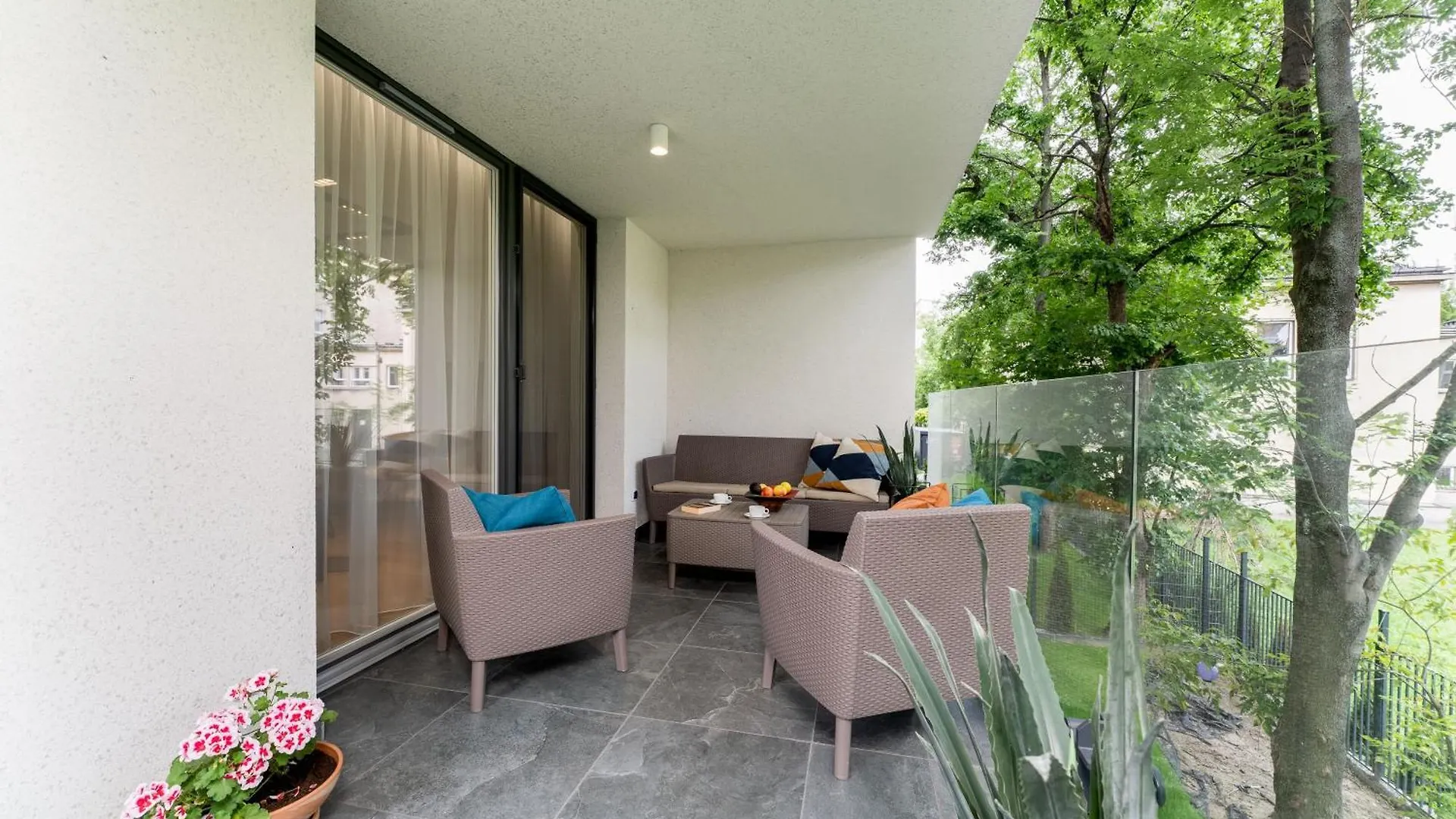 Apartment Old Town Krowoderska With Free Underground Garage Krakow Poland