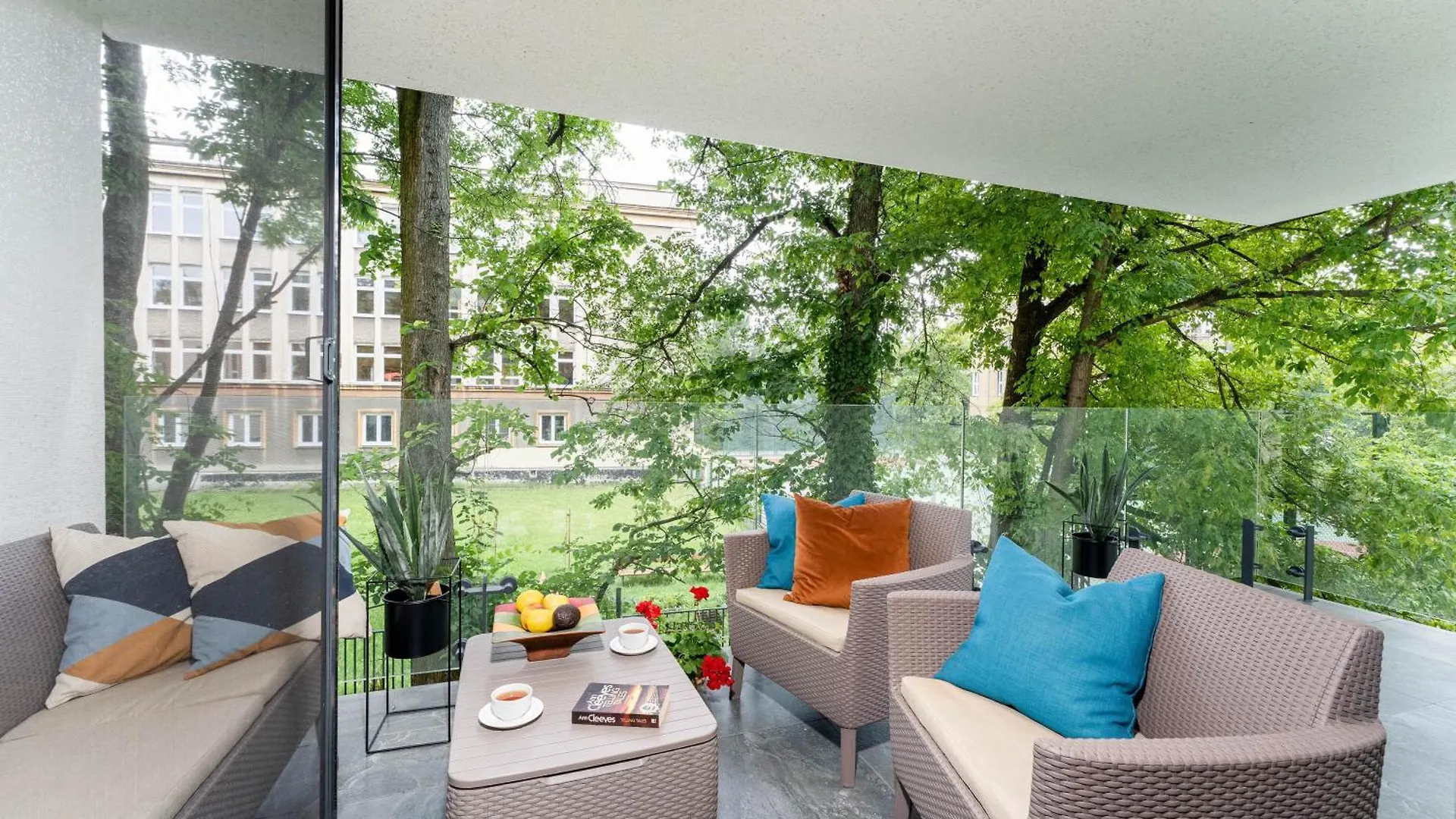 Apartment Old Town Krowoderska With Free Underground Garage Cracovie